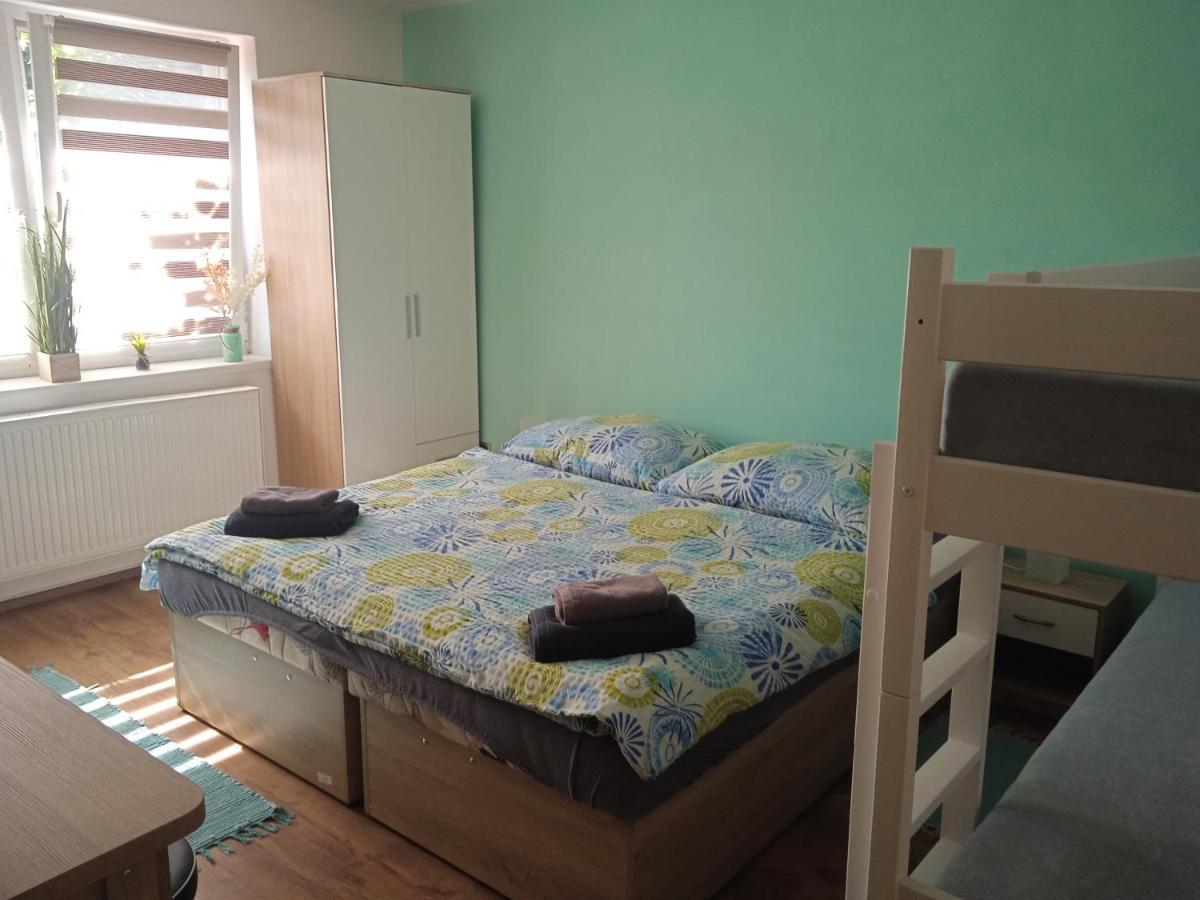 Apartman Laumar 3 Bzenec Extérieur photo
